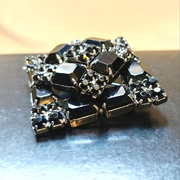 Stunning Vintage Weiss Black Rhinestone Rhodium Brooch Pin Xlnt - Picture 10 of 12